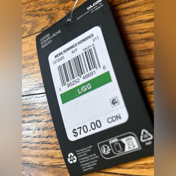 Under Armour Sweater - Picture 3 of 5